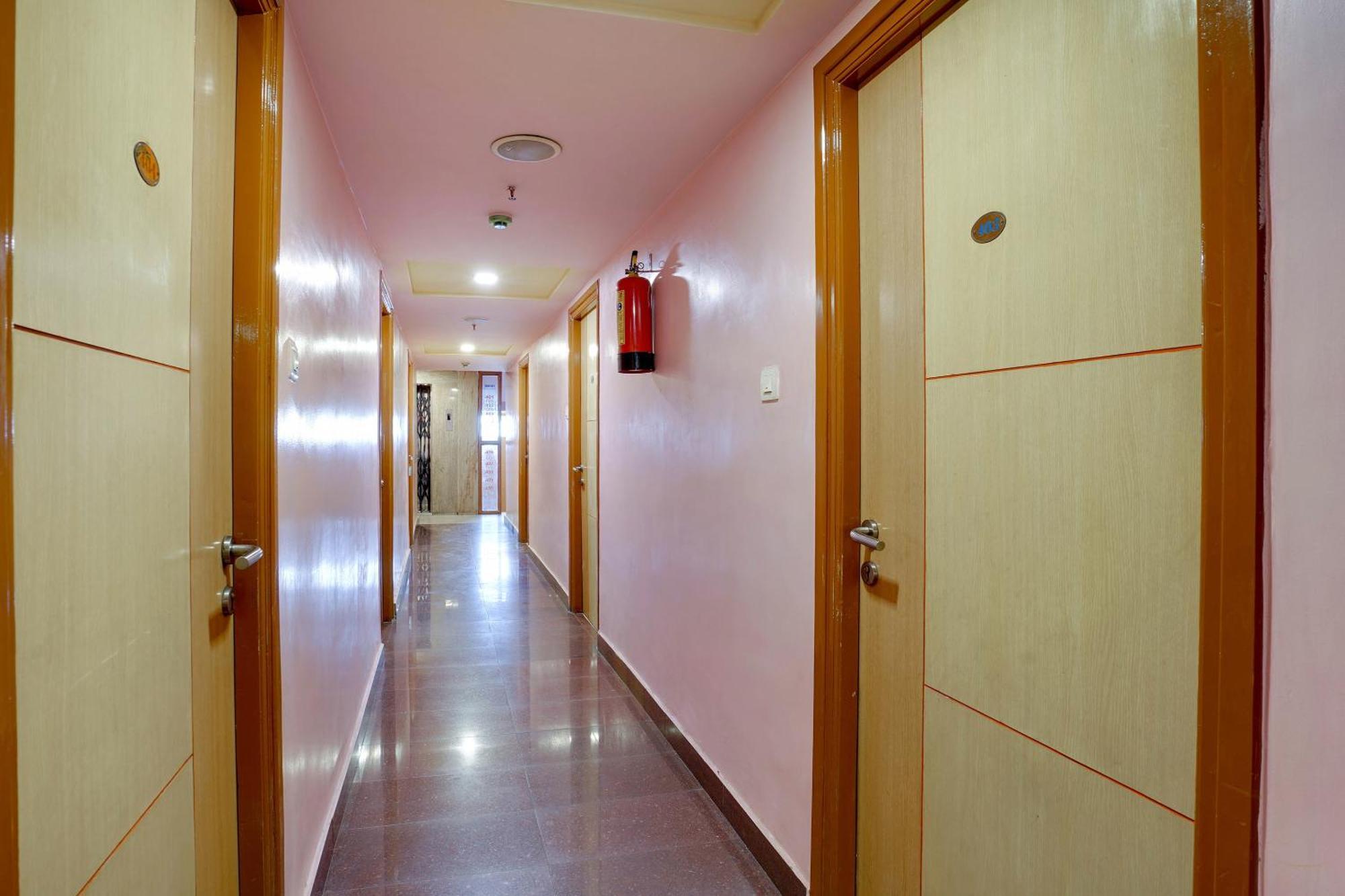 Hotel O Shanta Residency Lodge Sururnagar Eksteriør bilde