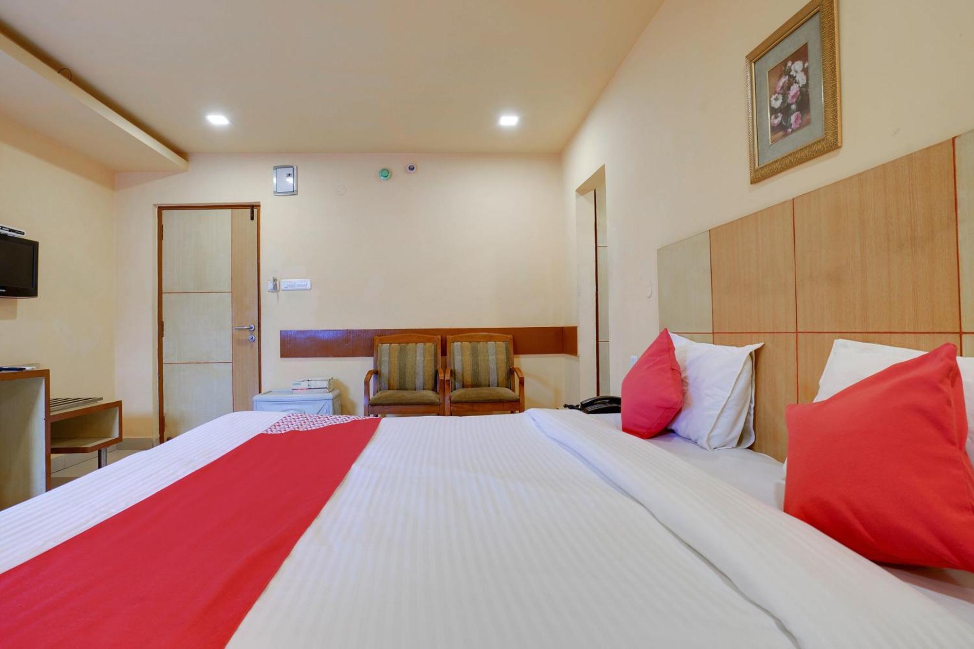 Hotel O Shanta Residency Lodge Sururnagar Eksteriør bilde
