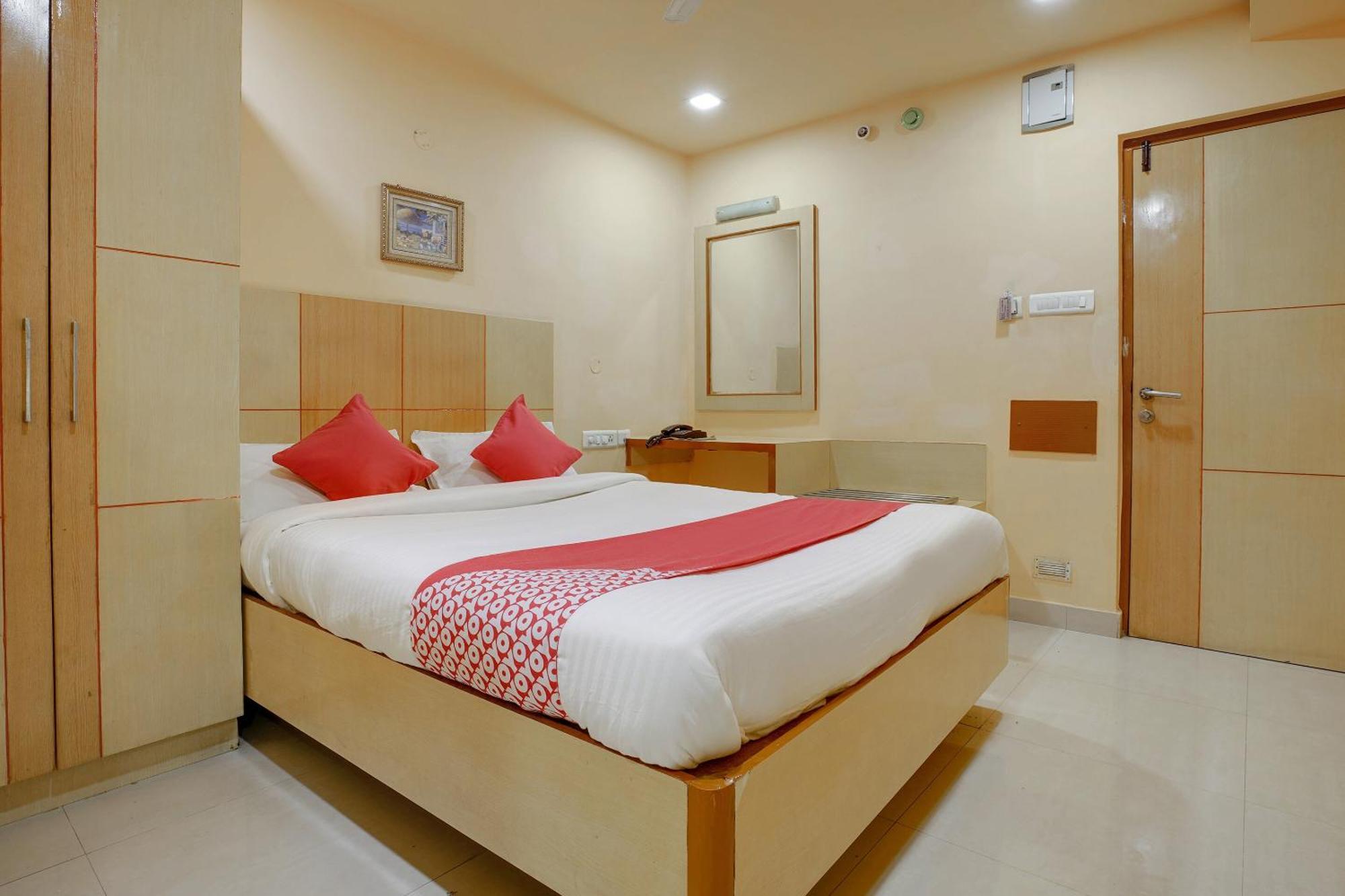 Hotel O Shanta Residency Lodge Sururnagar Eksteriør bilde